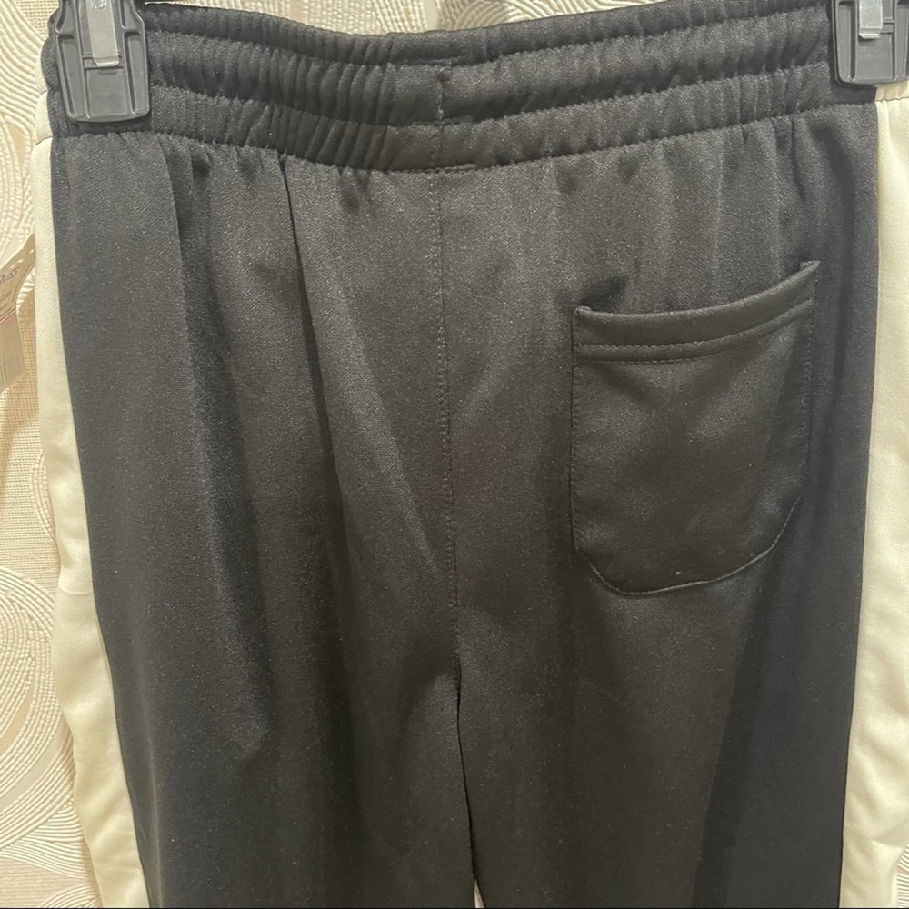 NEW Boys Official NBA Miami Heat Black and White Sweatpants Joggers - Picture 8 of 9